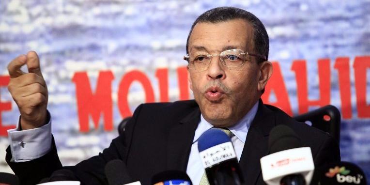 Algérie : Abderrahmane Benkhalfa , « L’économie ne peut pas s’accommoder d’une parité double du dinar”