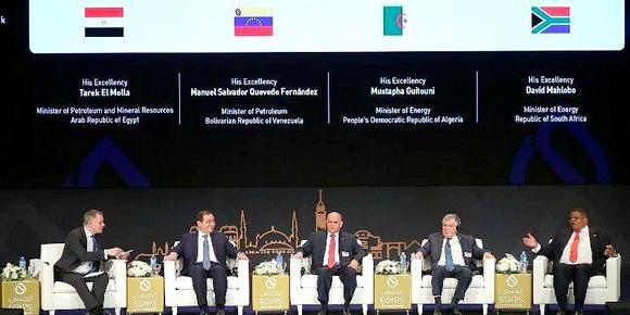 الصالون الدولي للمحروقات: قيطوني يتطرق إلى تعزيز الشراكات في الصناعة الطاقوية