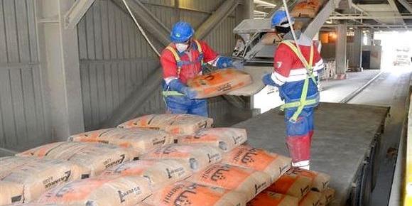 Algérie-ADRAR : 8000 tonnes de ciments exportées vers le Niger