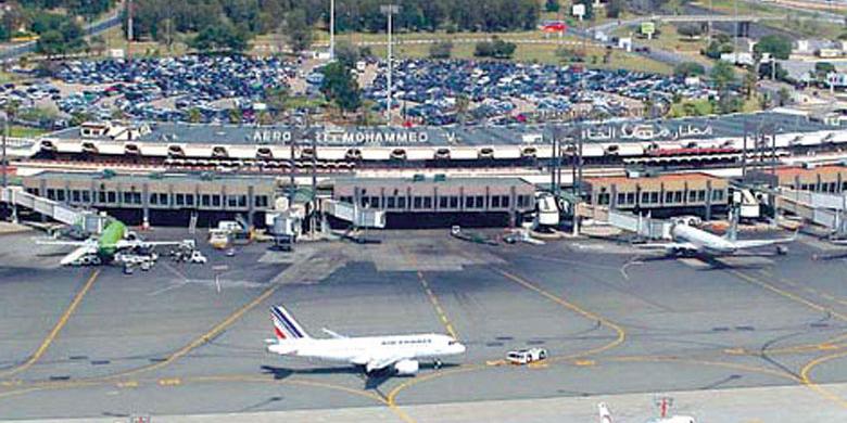 Le Maroc suspend ses vols avec quatre autres pays