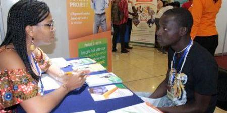 Côte d’Ivoire : 30 entrepreneurs reçoivent 776 millions FCFA de l’Agence Emploi Jeunes