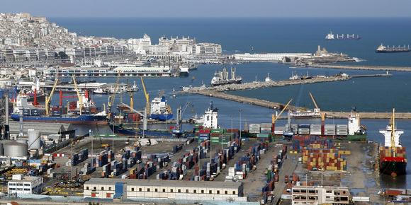 Algerie:Commerce extérieur , vers la spécialisation des importations