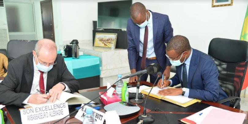 SENEGAL:L’ALLEMAGNE ACCORDE UN DON DE 96 MILLIARDS AU SÉNÉGAL
