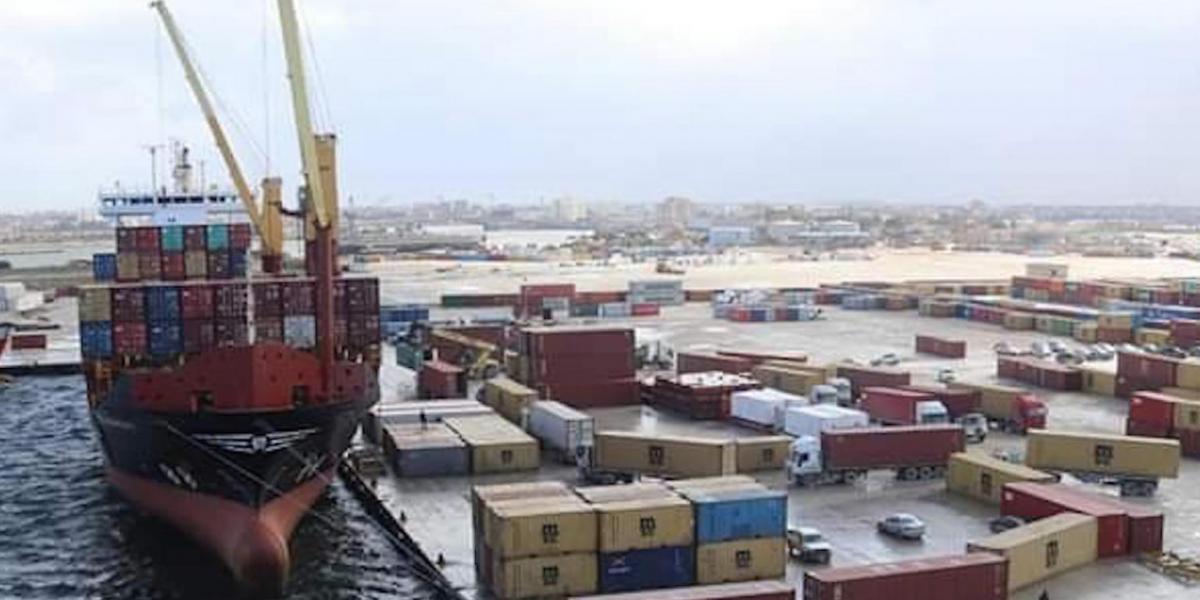 ليبيا :وصول شحنة غاز طهي وأسمنت إلى ميناء بنغازي