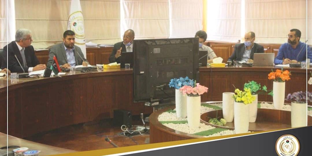 ليبيا :“مالية الوفاق” تبحث سير العمل في الموازنة العامة