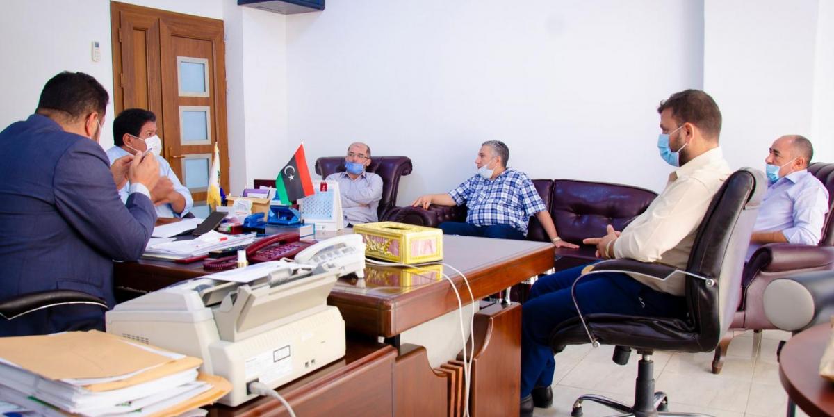 ليبيا :غرفة التجارة بمصراتة تبحث تداعيات “كورونا” على السياحة
