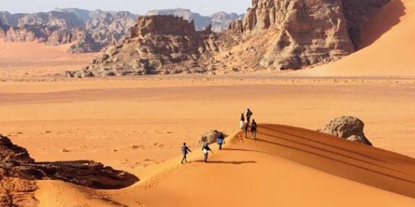 Algerie:Tourisme saharien,vers la mise en place d’une stratégie pour donner “un nouveau souffle”