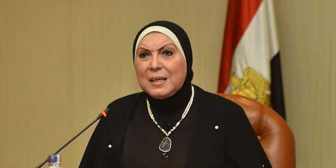 مصر : وزيرة التجارة تطبيق المعايير الدولية لتعزيز تنافسية القطن المصرى خارجيًا