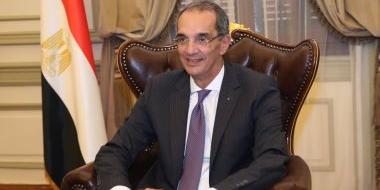 مصر : وزير الاتصالات يؤكد إتاحة تطبيقات منصة مصر الرقمية على الهواتف المحمولة قريبا