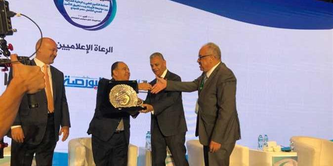 مصر : ملتقى «التأمين الطبي» يوصي بالسماح للشركات بالتعاقد مع العملاء مباشرة (تفاصيل