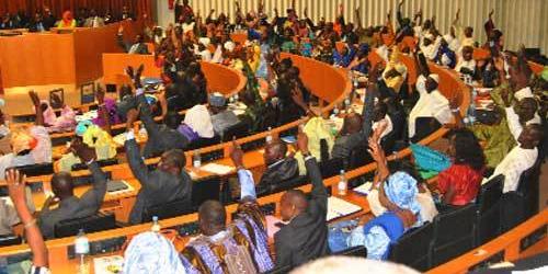 SENEGAL:LES DÉPUTÉS AUTORISENT LA CRÉATION DU FONDS D’ENTRETIEN ROUTIER AUTONOME