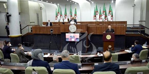 Algérie:Pétrole, adopter un prix référentiel à 40 dollars le baril manque de vision prospective