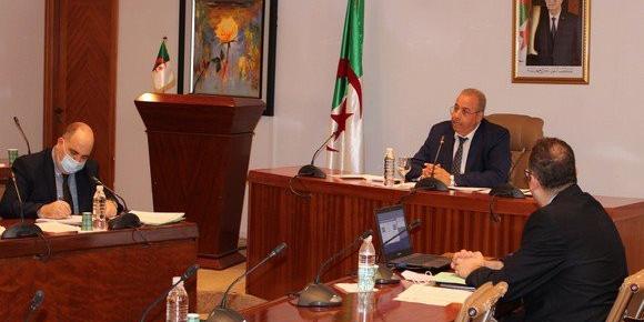 Algérie : Groupes industriels: Zeghdar reçoit les responsables du Groupe Elec Eldjazair