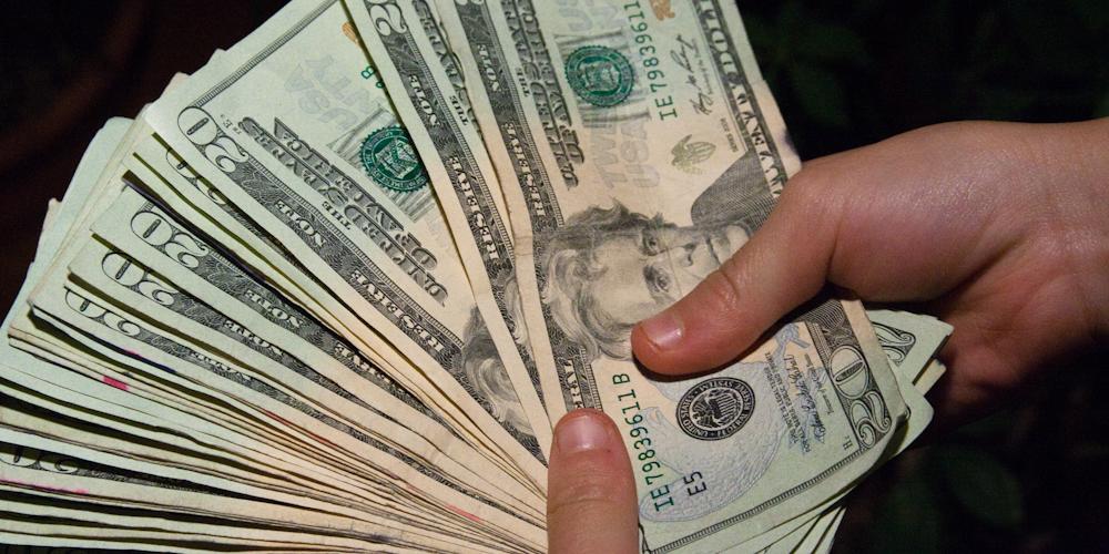 Tunisie: En dépit de la hausse des revenus du travail des recettes touristiques, les avoirs en devises ont dévissé de 1,1 milliards de dinars