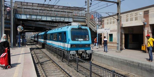 Egypt, France sign financing agreement to manufacture, supply 55 air-conditioned trains for 1st metro line