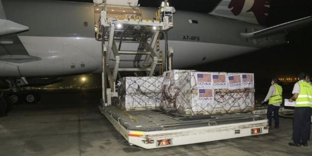 Egypt receives 1.5 million Pfizer vaccines at Cairo airport from US