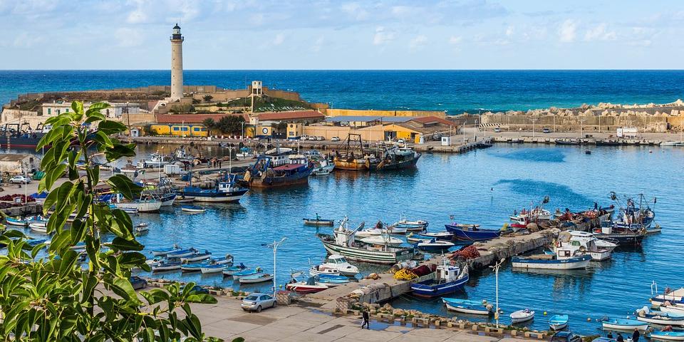 Algérie: Hammadi: nécessité de promouvoir l'investissement touristique