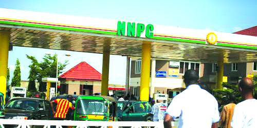Nigeria : NNPC says low load-outs at depots responsible for sudden fuel queue