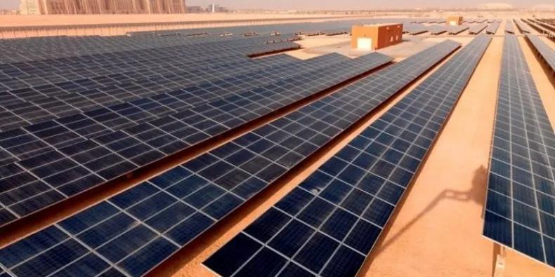 الجزائر : المشروع الضخم للطاقة الشمسية بالجزائر.. شركات من 15 دولة تدخل المنافسة