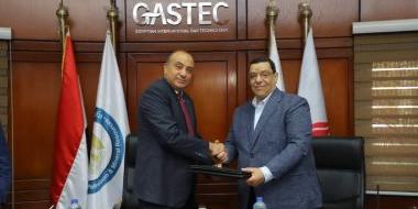 مصر : غازتك وفجر المصرية يوقعان عقد اتفاق لإنشاء محطة تموين متكاملة