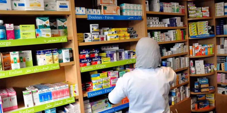 الجزائر : لجنة خبراء لمواجهة ندرة الأدوية وضغوطات لوبيات القطاع