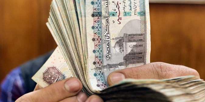 مصر : حدود السحب النقدي من البنوك للأفراد والشركات.. تجاوز الحد اليومي بشرط