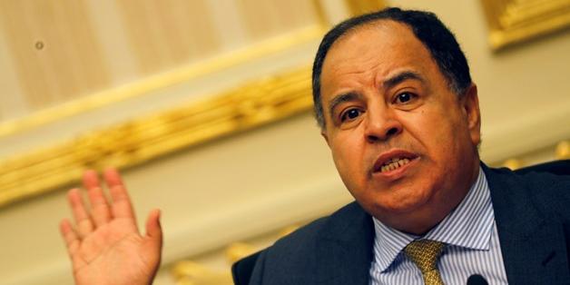 Egypt : Finance min. reviews efforts to develop customs outlets