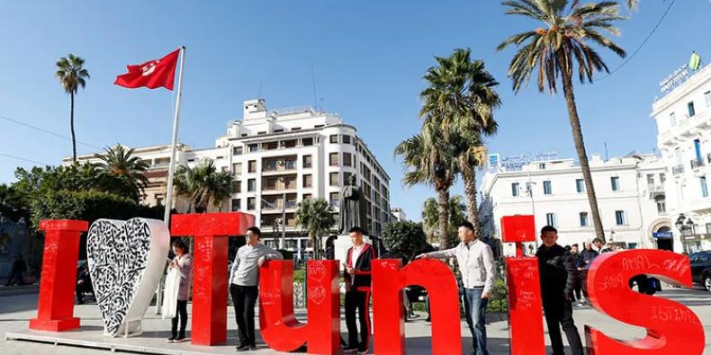 الجزائر : إقبال السياح الجزائريين على تونس ضعيف