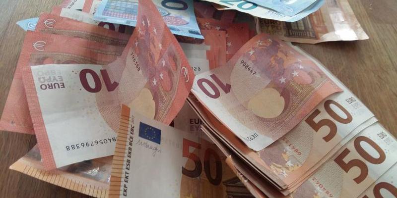 الجزائر : أدنى مستوى لليورو منذ 20 عاما