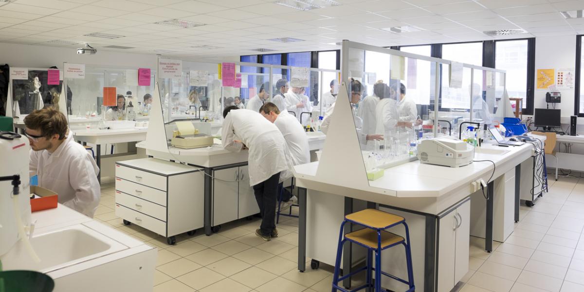 Algérie: Partenariat pharmaceutique algéro-russe: Coopération entre Saidal et le Biocare pour la production de médicaments anticancéreux
