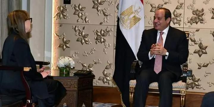 TUNISIE-Sommet des gouvernements à Dubaï : Le président égyptien dit soutenir les réformes en Tunisie