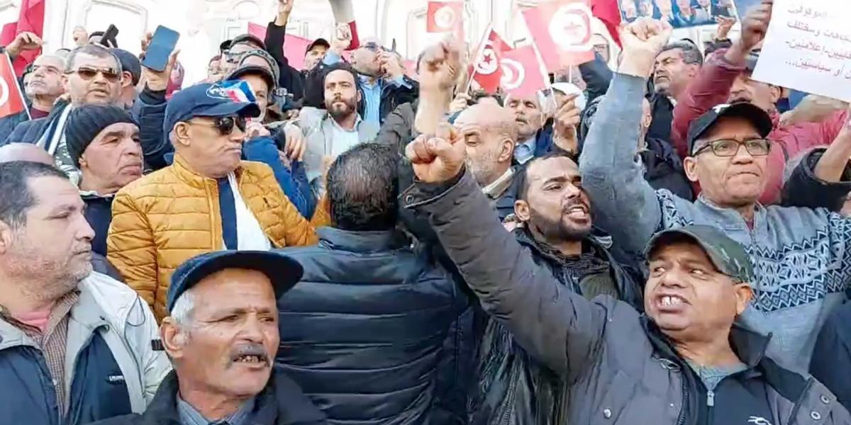 TUNISIE-Manifestation non-autorisée du « Front de salut » : Important déploiement de police au centre ville de Tunis