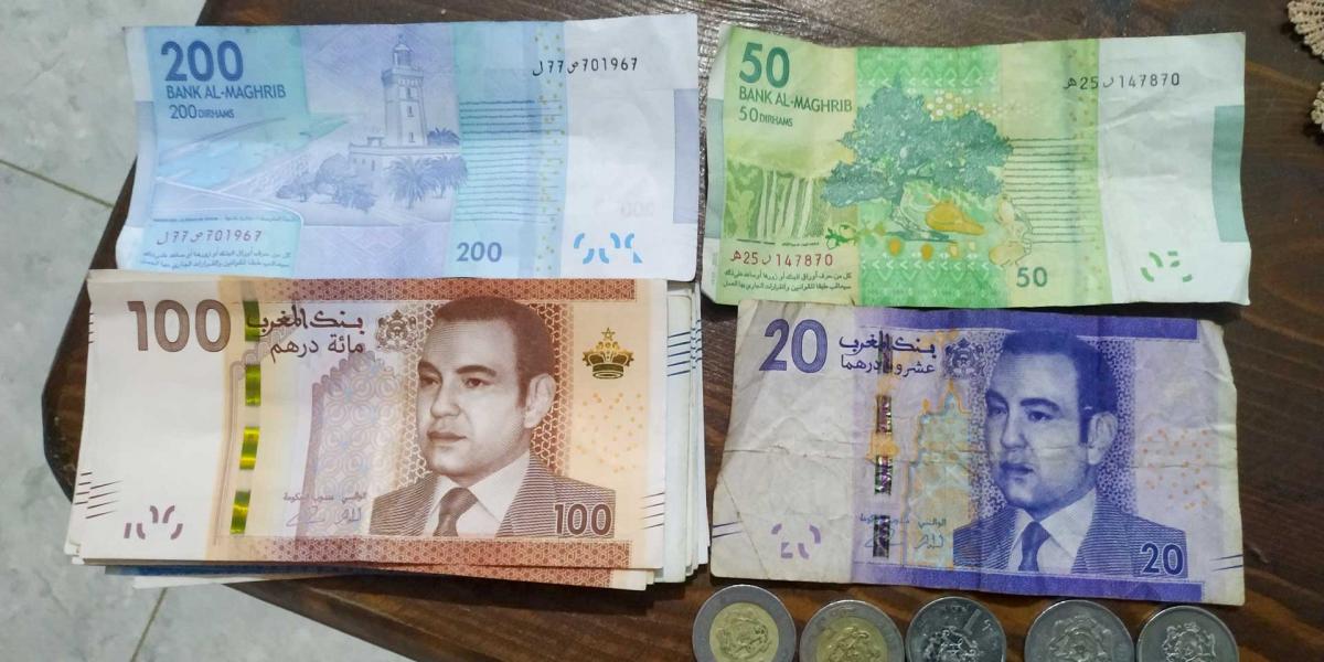 المغرب : تراجع الدرهم مقابل الدولار بنسبة ٪0.78