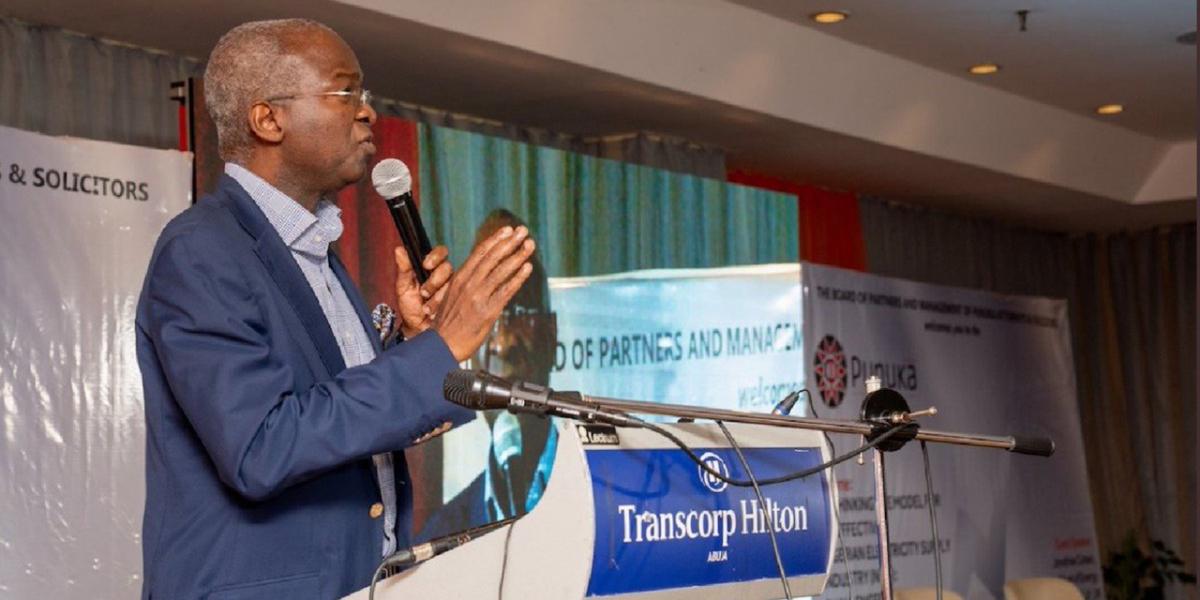 Nigeria : FG delivers 46 road networks in tertiary institutions in 2021 — Fashola