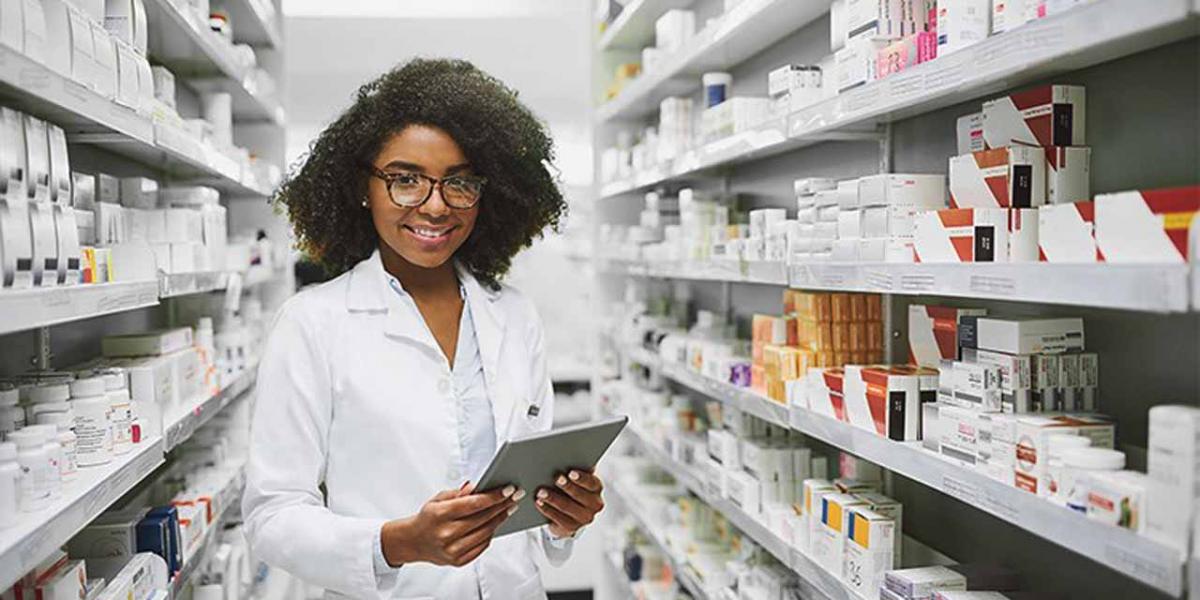 Nigeria : Expert tasks pharmacists on professionalism