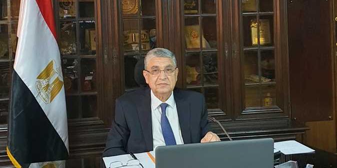 مصر : وزير الكهرباء يبحث مع وفد «ميرسك العالمية» التعاون في إنتاج الوقود الأخضر