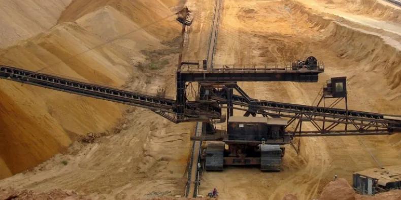 الجزائر :عملاق الحديد النائم.. مشروع استغلال منجم غار جبيلات يُبعث في الجزائر